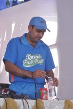 Virender Sehwag launches rasna in Mumbai on 10th March 2012 (60).JPG
